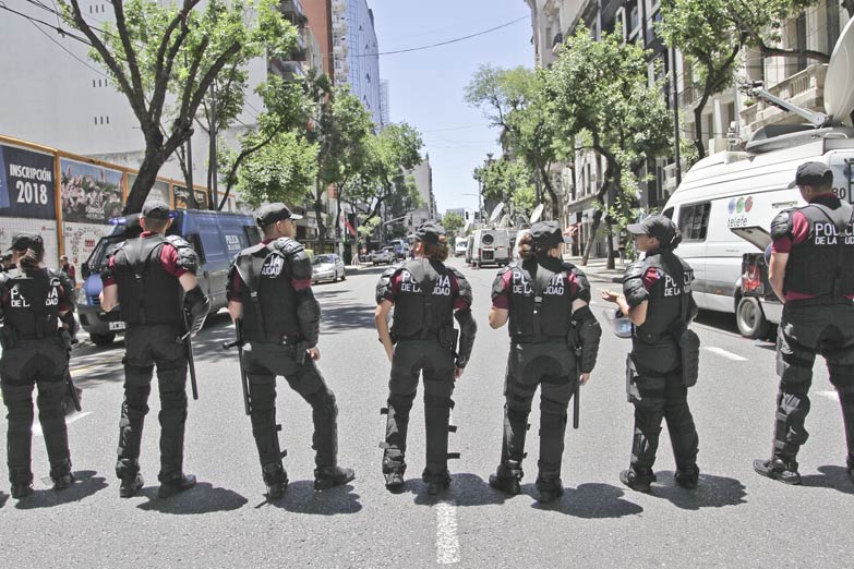 Denuncian a la Policía de la Ciudad por un supuesto gatillo fácil en plena&nbsp;Navidad